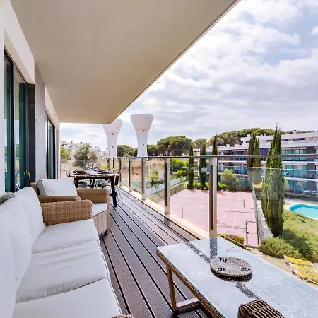 Al - Golf Club Modern