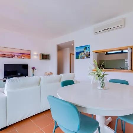 Al - Golf Club Modern Apartament *