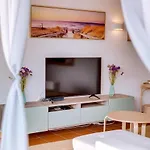 Al - Golf Club Modern